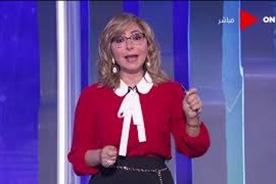 صورة لميس الحديدي عن ميكروباص الساحل:« أنا مش لقيطة.. وأمي مش ناهد شريف»