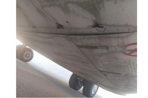 صورة نجاة ركاب طائرة مصر للطيران من الموت أثناء هبوطها في السعودية(صور)