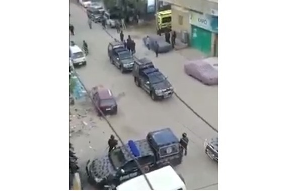 صورة لحظة استشهاد ضابطين في اشتباكات مسلحة مع مسجل خطر(فيديو)