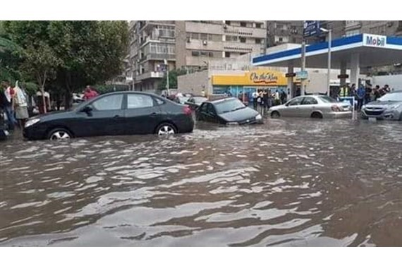 صورة غزارة المياه تدفع مصر إلى الدخول في حزام الأمطار