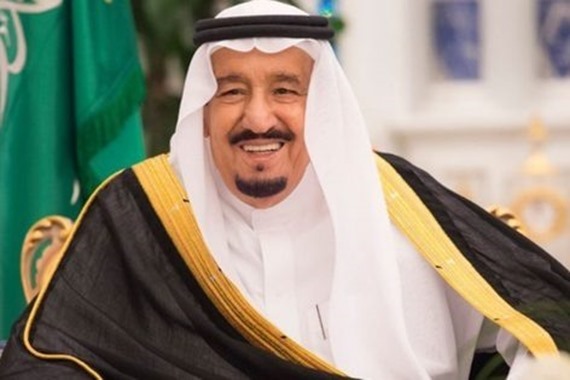صورة بأمر ملكي.. السعودية تعلن تمديد الإقامات والتأشيرات مجانًا
