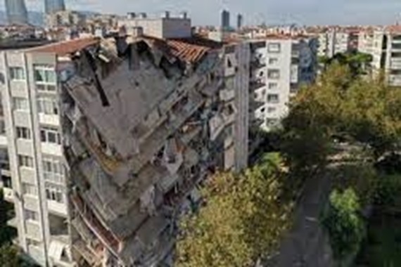 صورة شاهد.. تغريدة مثيرة لباحث أجنبي تنبأ بزلزال تركيا وسوريا قبل يومين