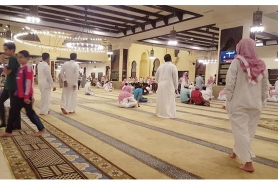 صورة السعودية تعلن تعليق الإفطار والسحور والاعتكاف في المساجد