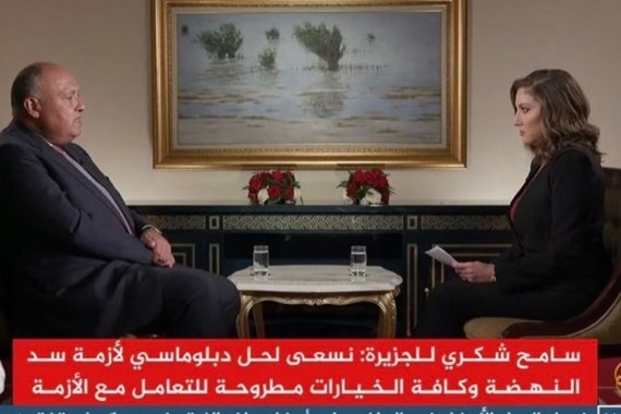صورة عمرو أديب عن لقاء سامح شكري على قناة الجزيرة: مش مصدق عيني
