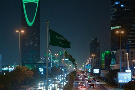 صورة السعودية تقرر إعفاء المنشآت التجارية من الاشتراك 3 سنوات