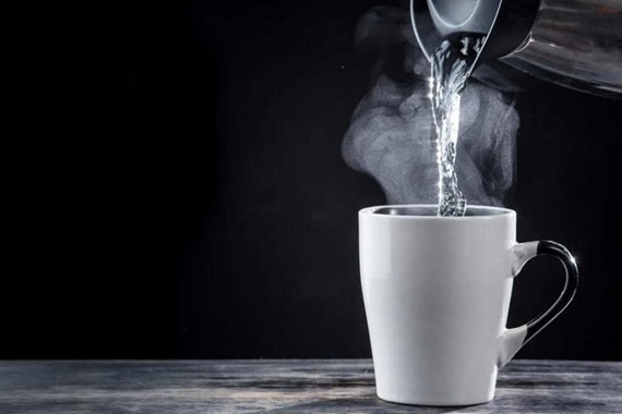 “On an empty stomach” .. A doctor advises drinking this hot drink every morning